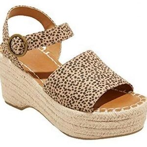 Universal Thread Brown Wedge Sandals with Ankle Strap